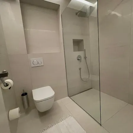 Sunhill Deluxe Lea Apartment