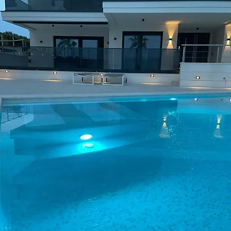 Sunhill Deluxe Lea *