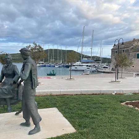 Sunhill Deluxe Lea *