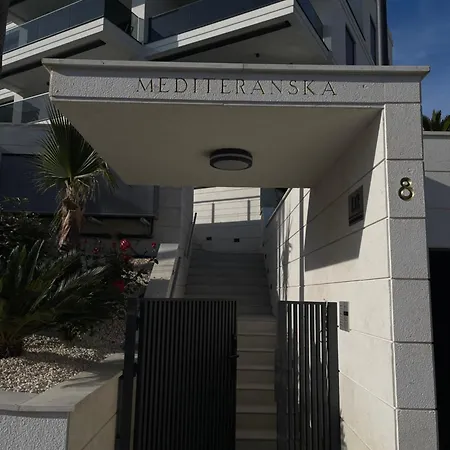 Sunhill Deluxe Lea Апартаменты