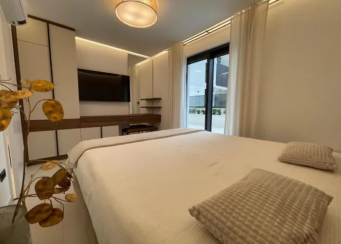 Sunhill Deluxe Lea *